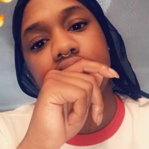 Meet your Posher, Beau